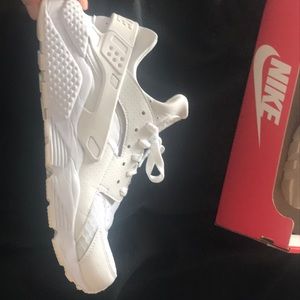 nike-air huarache. SIZE:  US 10